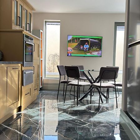 Вилла Checker Hill House Голуэй Экстерьер фото